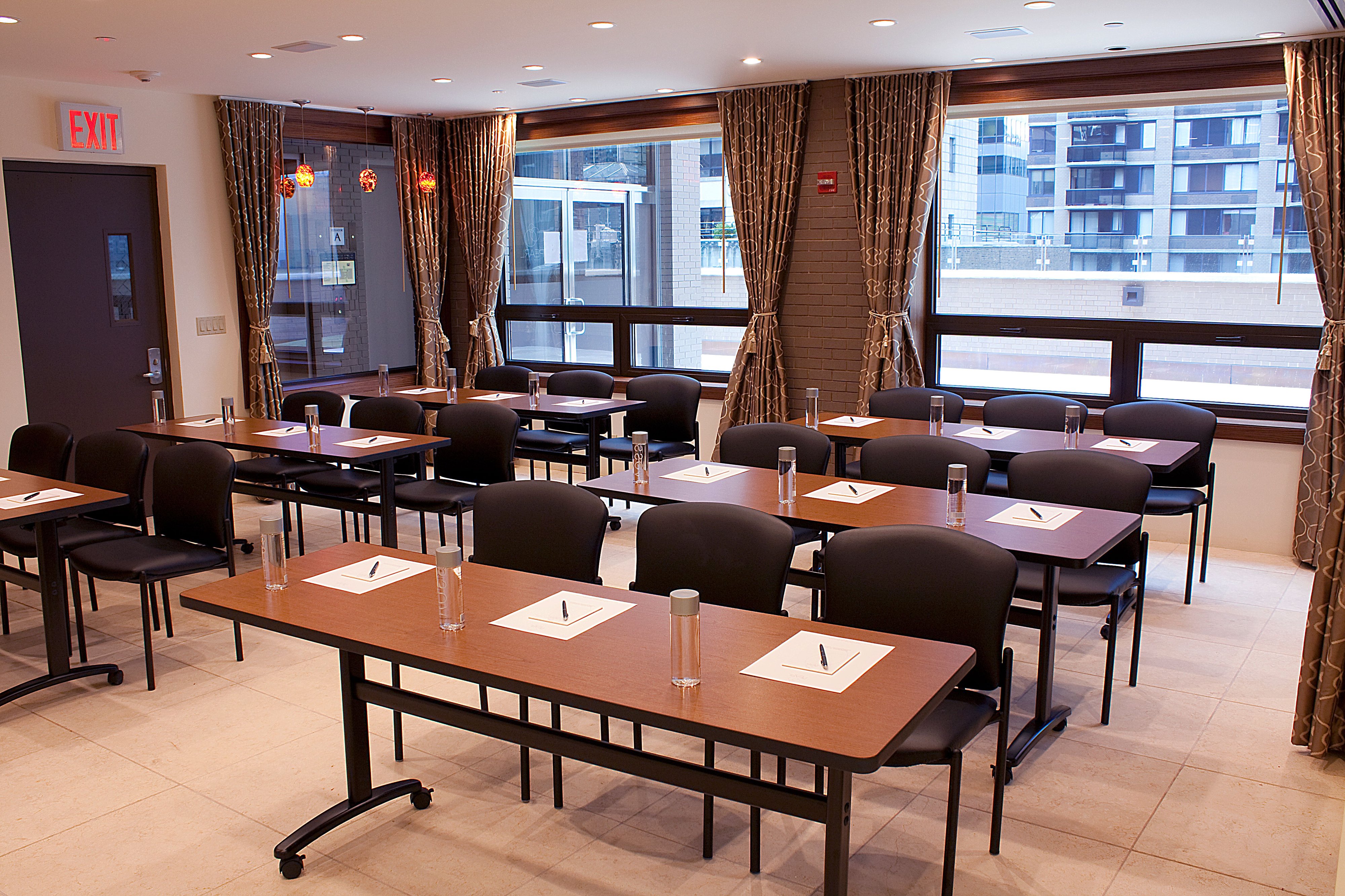 Luxury Meeting Room Design Ideas for Modern Workspaces