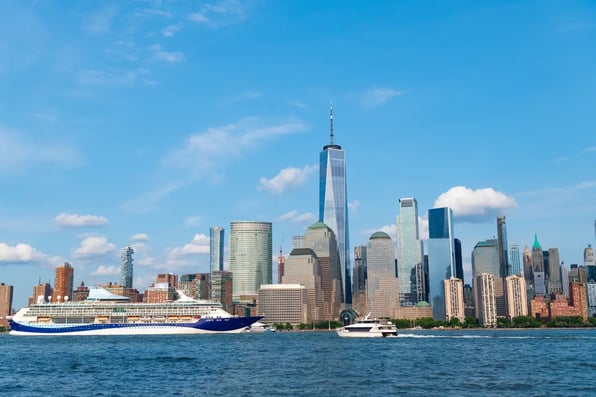 Hudson River cruises - Image by Just dance / Shutterstock.com