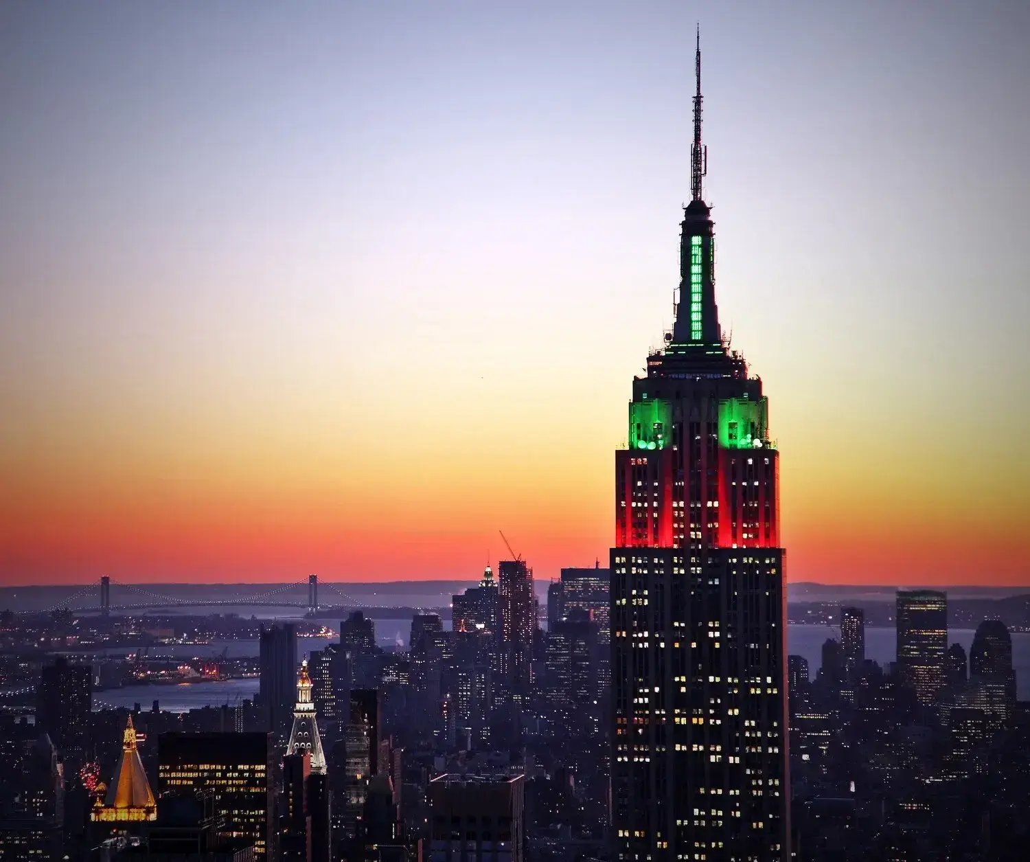 Empire state building - Image by Stuart Monk / Shutterstock.com
