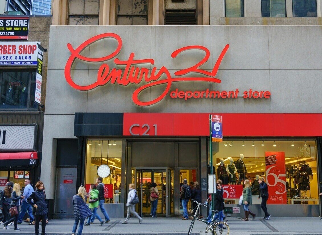 Century 21 - shutterstock credit Tooykrub